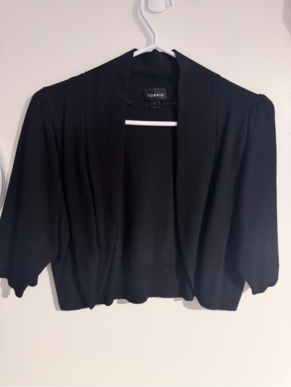 torrid Black Cropped Open-Front Puff Sleeve Cardigan